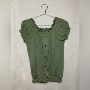 Can be a regular shirt or shoulder top.